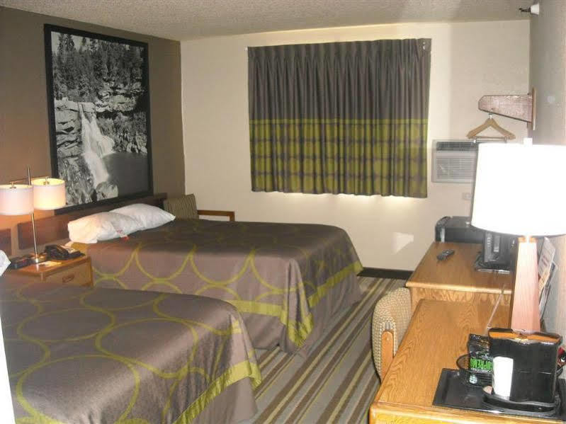 Super 8 By Wyndham Hull Street Midlothian Richmond Area Hotell Eksteriør bilde